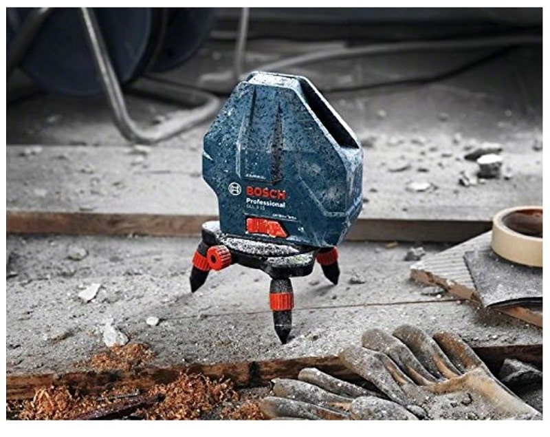 Máy cân mực Laser Bosch GLL5-50 phát ra tia laser màu đỏ bao gồm 4 tia thẳng đứng, 1 tia ngang vuông góc với nhau và 1 chấm dọi định vị Máy cân mực Laser Bosch GLL5-50 phát ra tia laser màu đỏ bao gồm 4 tia thẳng đứng, 1 tia ngang vuông góc với nhau và 1 chấm dọi định vị