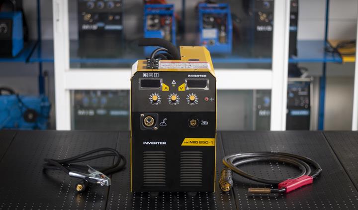 Hình ảnh tổng thể máy hàn Mig Hồng Ký HK 250-1 Hình ảnh tổng thể máy hàn Mig Hồng Ký HK 250-1