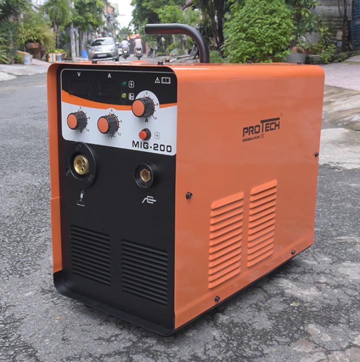 mặt trước máy hàn protech mig 200