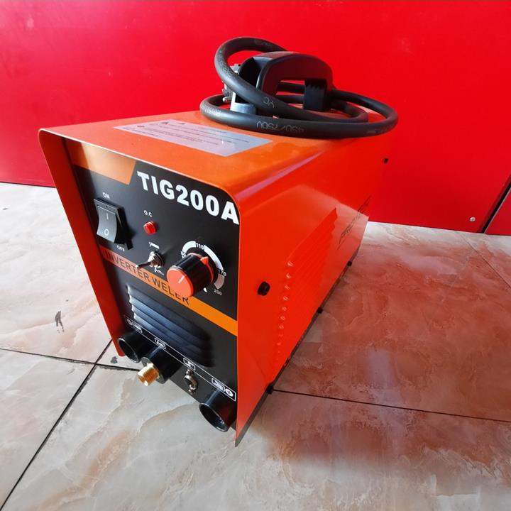hình ảnh mặt trước của máy hàn protech tig 200a hình ảnh máy hàn protech tig 200a