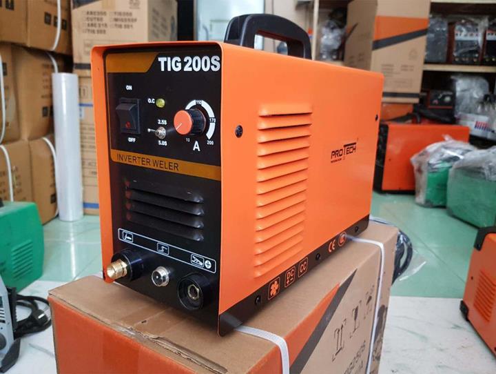 mặt sau máy hàn protech tig 200s hình ảnh máy hàn protech tig 200s