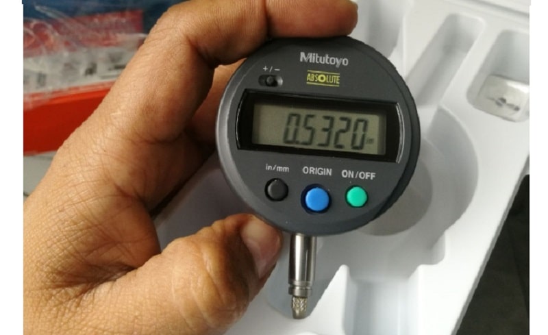 Đồng hồ so Mitutoyo 543-782 hoạt động bền bỉ với thời lượng pin kéo dài đến 20.000 giờ 