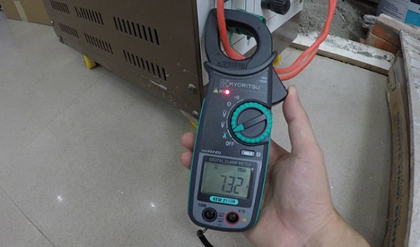 Kyoritsu 2127R có khả năng đo dòng AC lên đến 1000A với độ chính xác cao