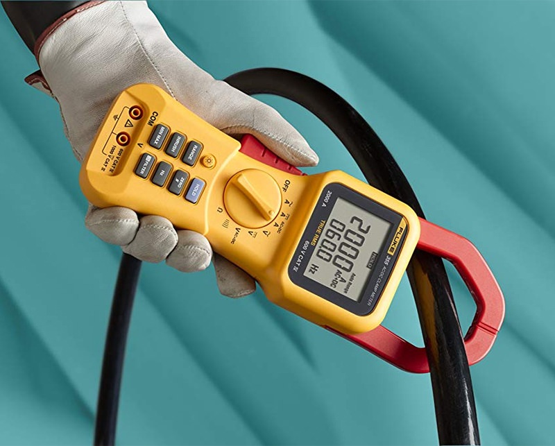 Fluke 355 có độ mở kìm cực rộng, kẹp được dây điện kích thước lớn Fluke 355 có độ mở kìm cực rộng, kẹp được dây điện kích thước lớn