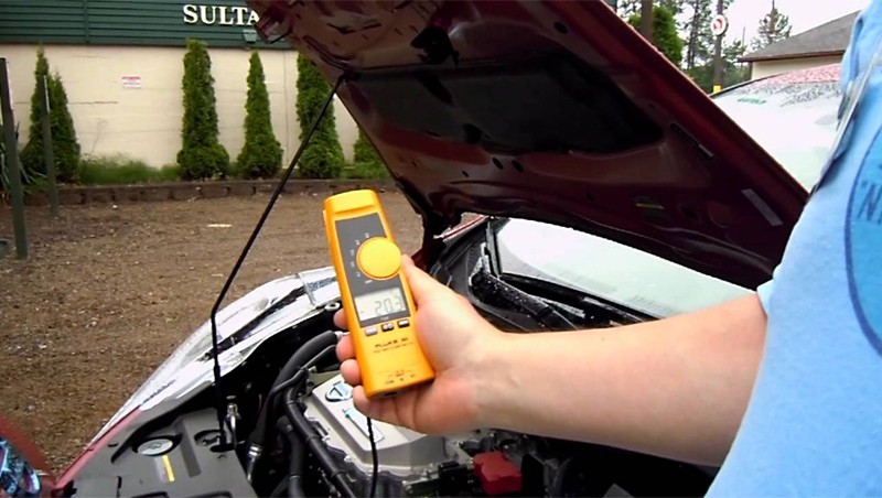 Ampe kìm Fluke 365 sử dụng dễ dàng