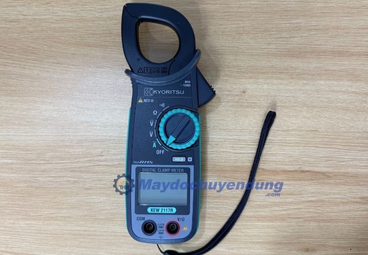 Ampe kìm AC Kyoritsu 2117R hoạt động mạnh mẽ, bền bỉ.