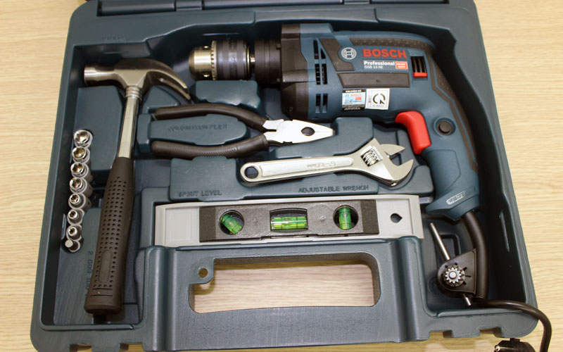 Hộp đựng Bosch GSB 13 RE SET 100 có vị trí để cho từng chi tiết Hộp đựng Bosch GSB 13 RE SET 100 có vị trí để cho từng chi tiết