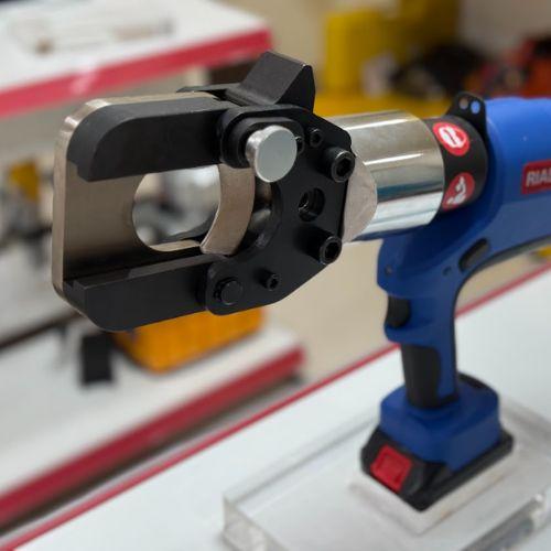 Máy ép cốt kiêm cắt cáp thủy lực dùng pin EZ-400/55