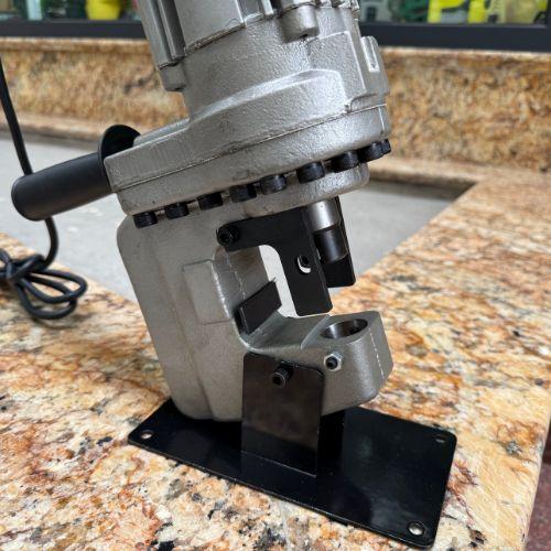 Máy đột lỗ thủy lực cầm tay MHP-20