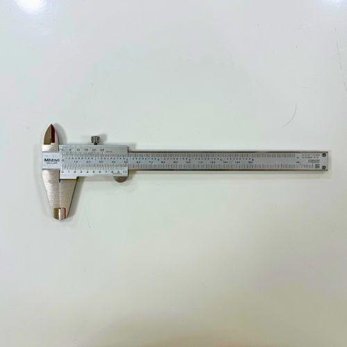 Thước cặp cơ khí dải đo 0-150mm Mitutoyo 530-312