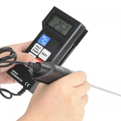 Nhiệt kế tiếp xúc cầm tay Total Meter EM502C