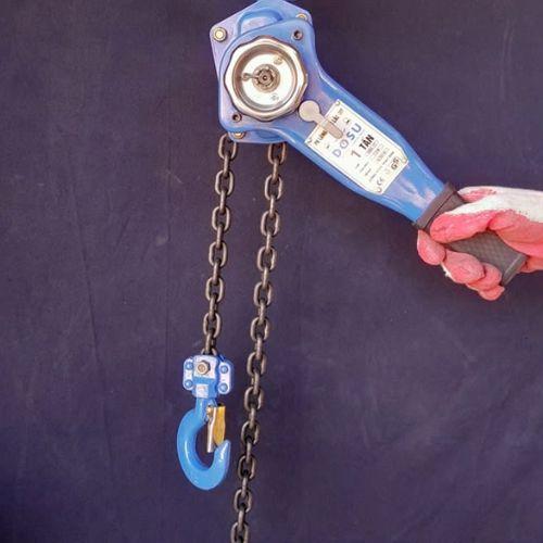 Pa lăng xích lắc tay 1 tấn DOSU 1T-1.5M