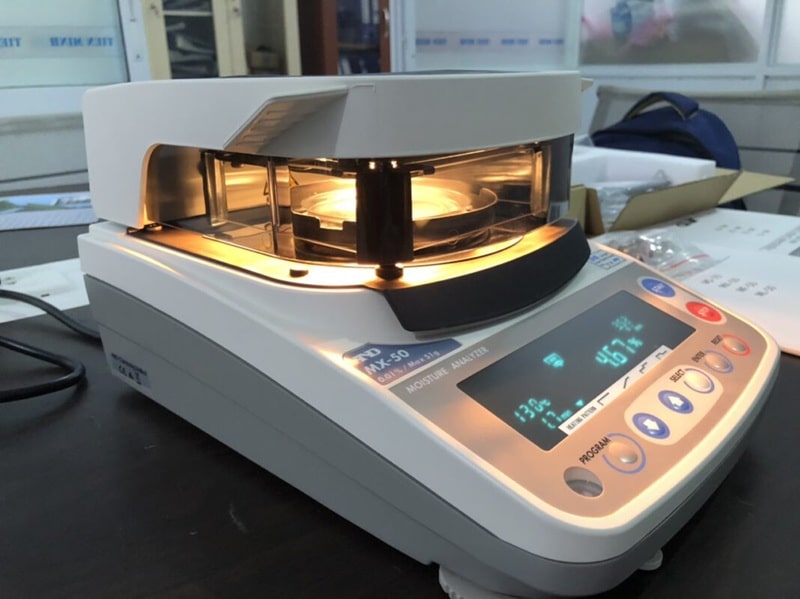 Cân phân tích độ ẩm halogen được sử dụng phổ biến Cân phân tích độ ẩm halogen được sử dụng phổ biến