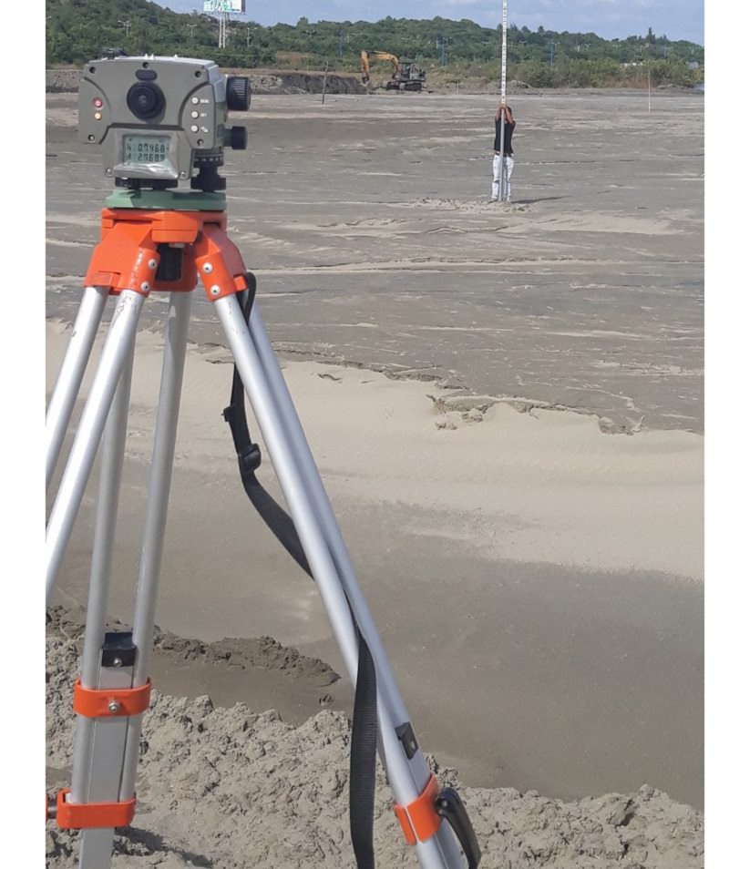 Chân máy thủy bình C5 Chân máy thủy bình C5