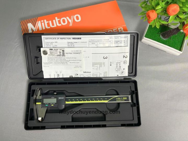 Thân thước làm bằng kim loại cứng chống mài mòn