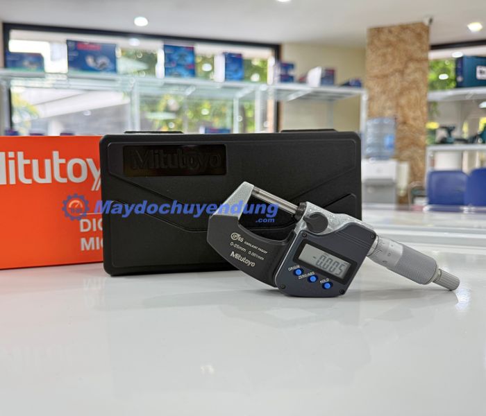 Panme Mitutoyo 293-240-30 có thể đo độ dày được nhiều vật liệu và các chi tiết khác nhau