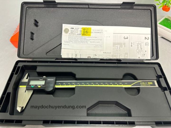 Thước kẹp điện tử Mitutoyo 500-182-30
