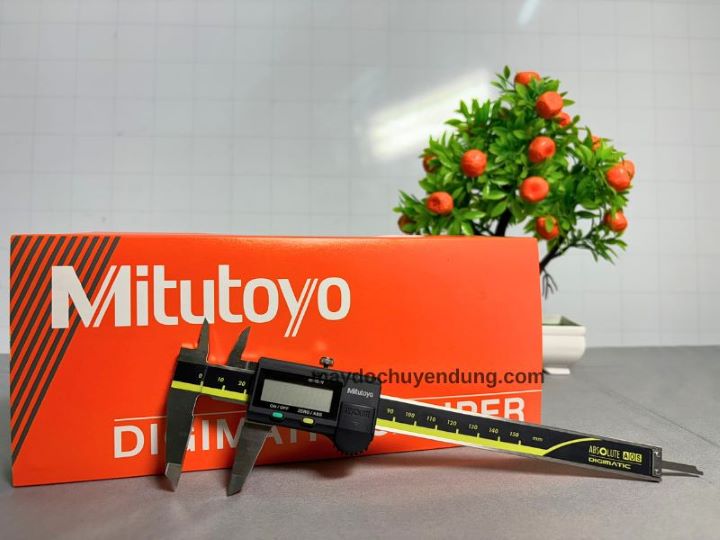 Thước kẹp Mitutoyo 500-181-30 được sự dụng linh hoạt