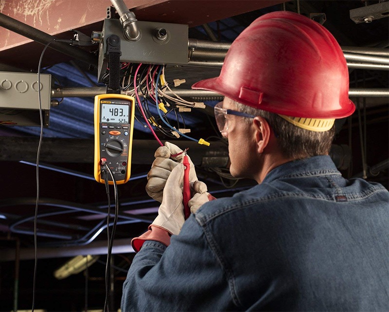 Fluke 1587 là đồng hồ vạn năng cung cấp bù nhiệt độ tự động để thiết lập đường cơ sở chính xác Fluke 1587 là đồng hồ vạn năng cung cấp bù nhiệt độ tự động để thiết lập đường cơ sở chính xác