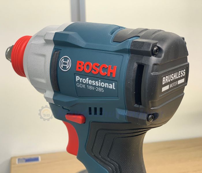 Bosch GDX 18V-285 sử dụng dộng cơ không chổi  than