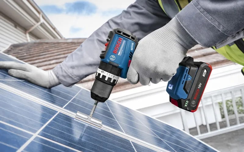 Bosch GSB 18V-52 tích hợp 3 chức năng, khoan - bắn vít hiệu quả 