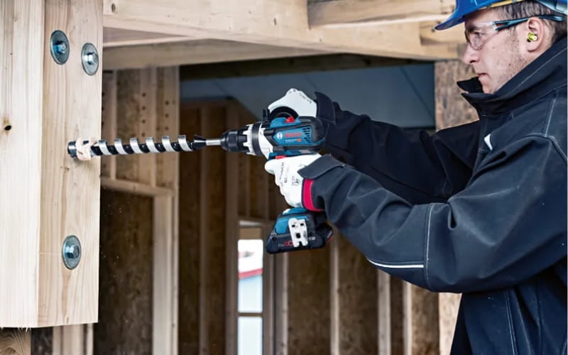 Bosch GSB 18V-110 C khoan và bắt vít hiệu quả trên nhiều vật liệu 
