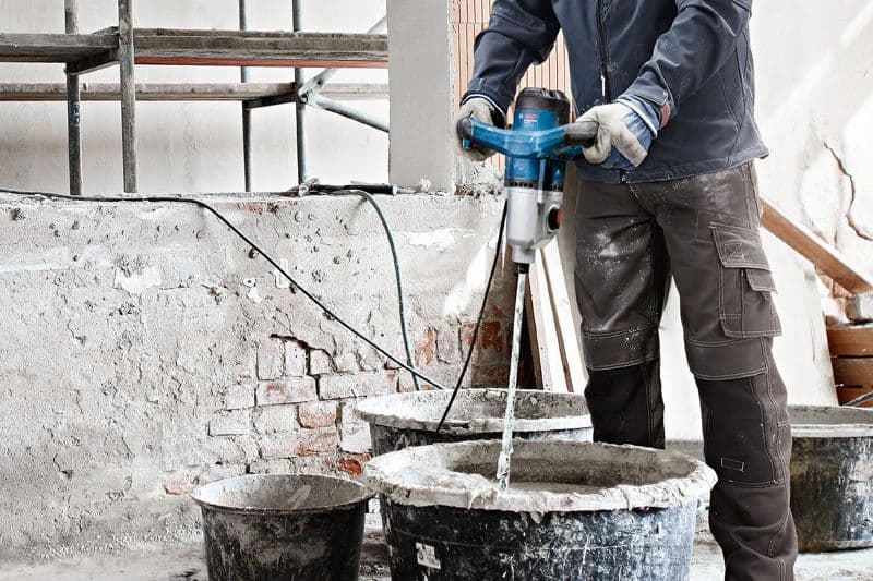 Bosch GRW 140 sở hữu thiết kế chắc chắn với trọng lượng khoảng 4,2 kg