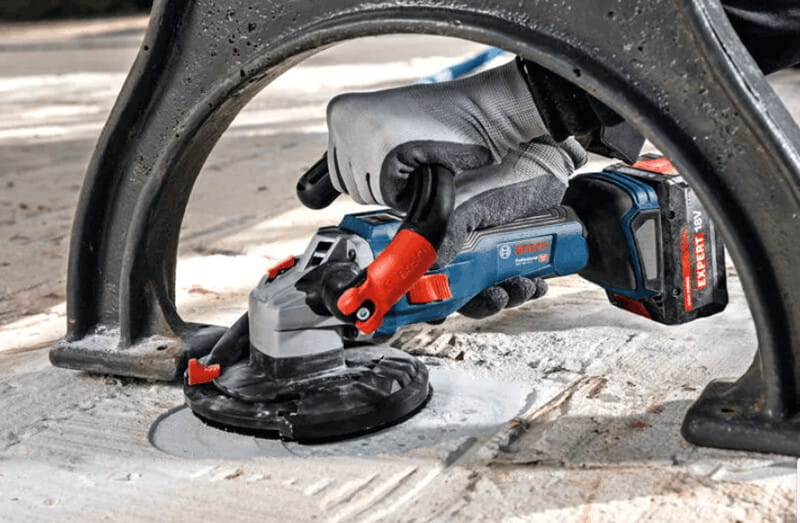Máy mài bê tông dùng pin Bosch GBR 18V-15 S Solo có nhiều công nghệ hiện đại