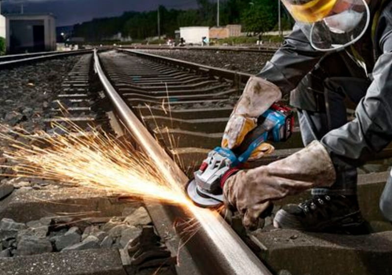 Máy mài pin Bosch GWS 18V-11PS Solo sử dụng đĩa cắt 100mm