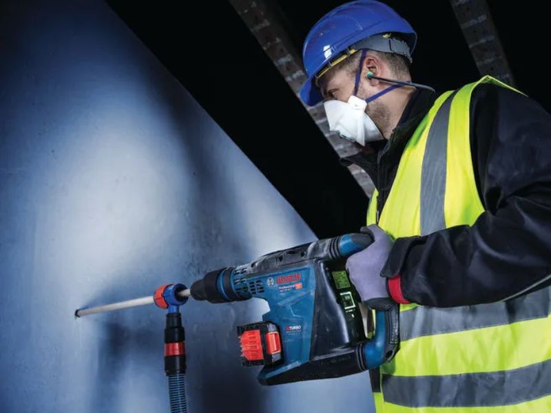 Công nghệ COOLPACK 2.0, giúp EXBA 18V-150 xử lý tác vụ khoan mạnh mẽ