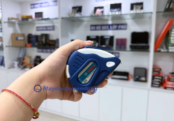 Bosch 1619A0105W có thiết kế nhỏ gọn, vừa tay cầm