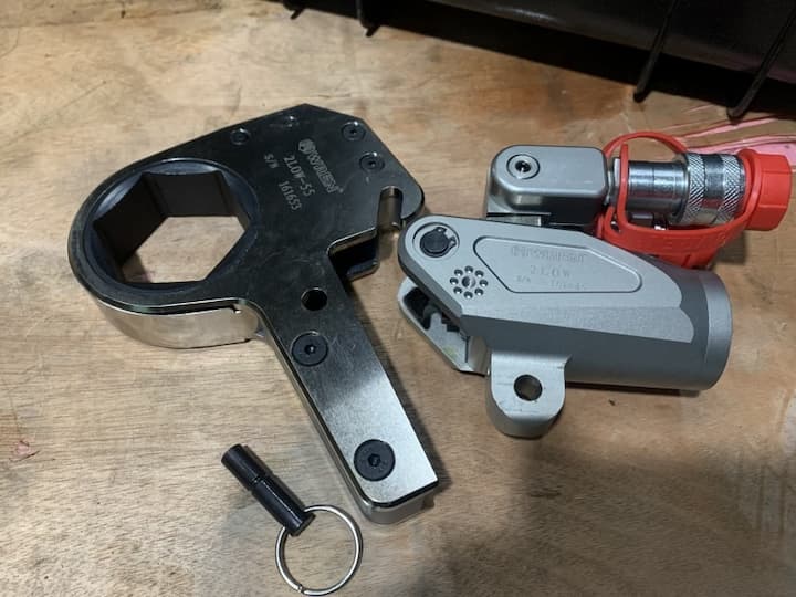 Cờ lê thủy lực dạng tròng WREN 2LOW được thiết kế nhỏ gọn 