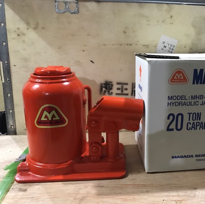 Con đội thủy lực Masada MH-20 phù hợp với các đội thi công, gara ô tô
