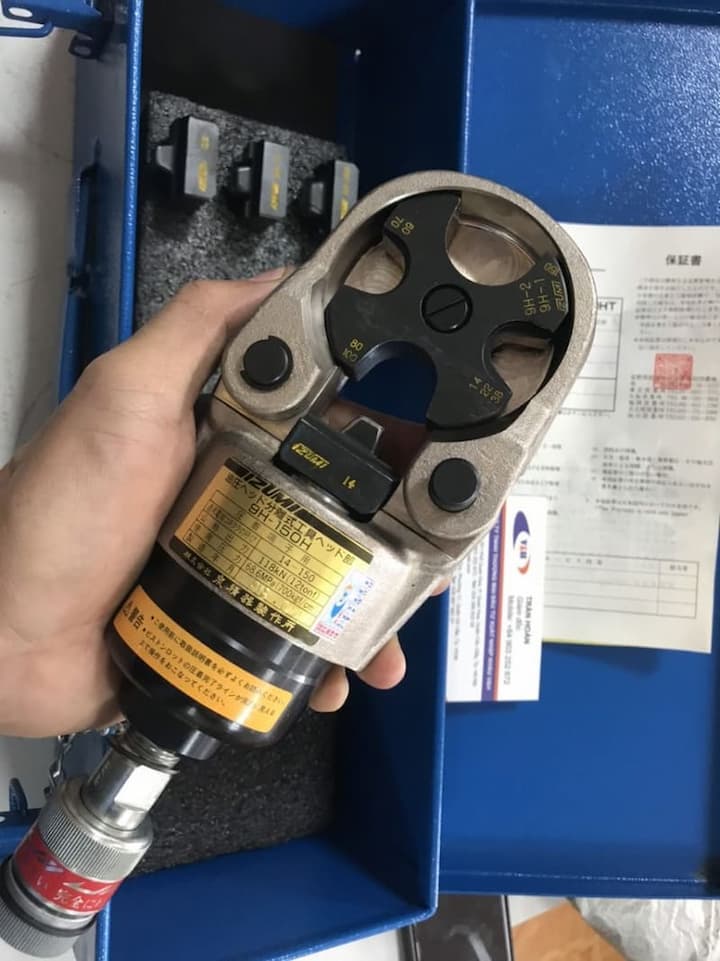 Đầu ép cos thủy lực IZUMI 9H-150H thiết kế chắc chắn