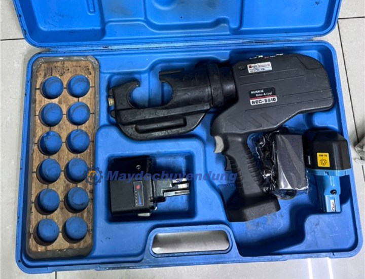 IZUMI LIC-5510 sở hữu động cơ mạnh mẽ, lực ép lớn, phạm vi ép rộng 