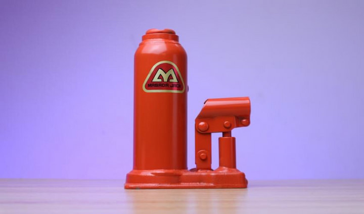 Kích thủy lực Masada MS-2 2 tấn là giải pháp tối ưu cho việc nâng hạ an toàn các vật nặng