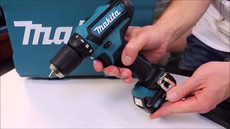 Máy khoan pin Makita HP331DSAE Máy khoan pin Makita HP331DSAE