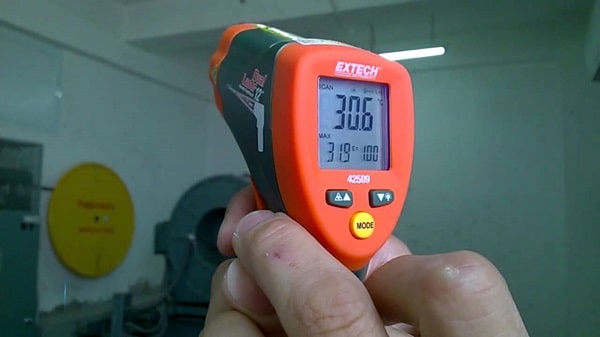 Cách sử dụng máy đo nhiệt độ hồng ngoại từ xa chi tiết