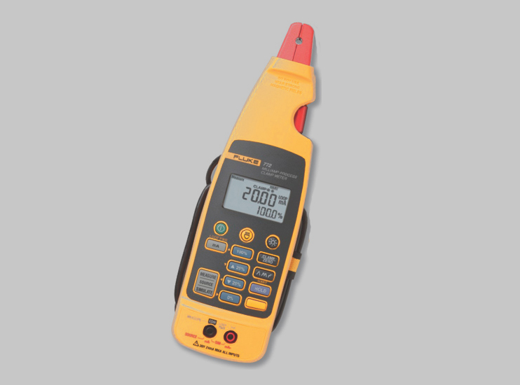 Ampe kìm Fluke 772 thiết kế nhỏ gọn, phù hợp đo đạc ở nhiều vị trí Ampe kìm Fluke 772 thiết kế nhỏ gọn, phù hợp đo đạc ở nhiều vị trí