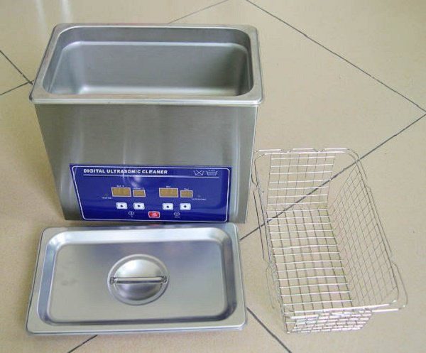 Bể rửa siêu âm sử dụng trong văn phòng