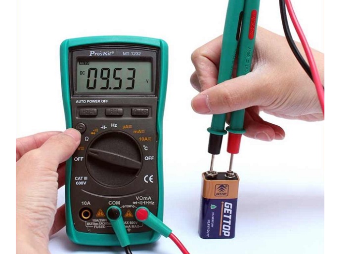 Đồng hồ đo điện tử Proskit MT-1232 thiết kế nhỏ gọn với đầy đủ chức năng