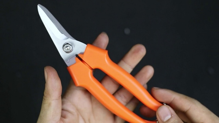 Kéo kỹ thuật điện Fujiya FM04-180N