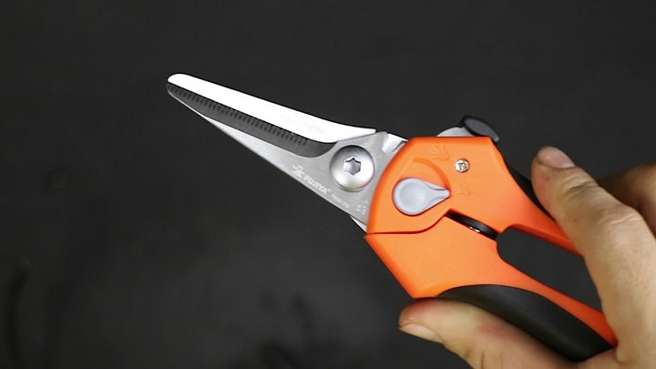 Kéo kỹ thuật điện Fujiya FM06-210