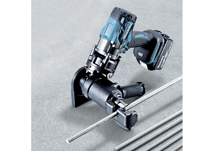 Máy chấn sắt ren dùng pin Makita DSC121ZK