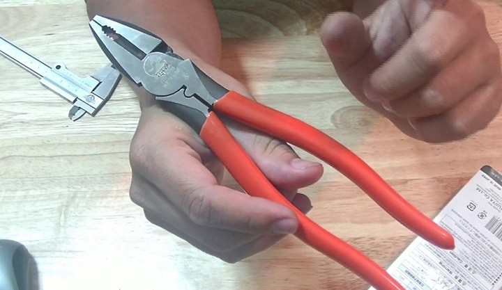 Kìm điện tác động mạnh Fujiya 3000TP-225 Kìm điện tác động mạnh Fujiya 3000TP-225