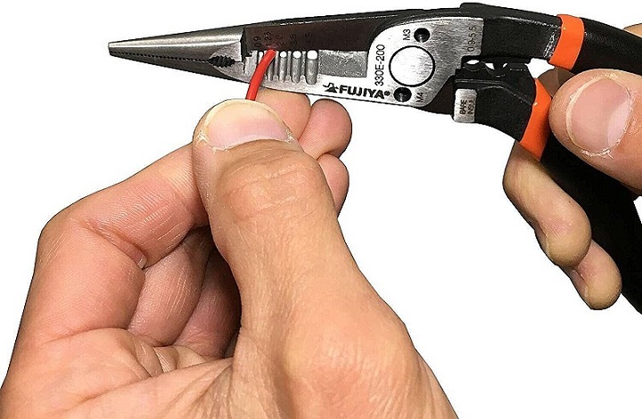 Kìm tuốt dây Fujiya 330E-200 Kìm tuốt dây Fujiya 330E-200