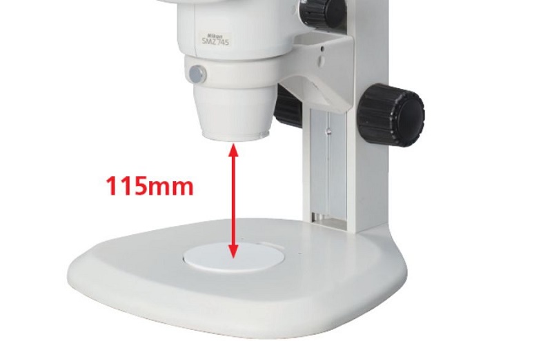 KHoảng cách làm việc lớn giúp điều chỉnh tiêu cự dễ dàng