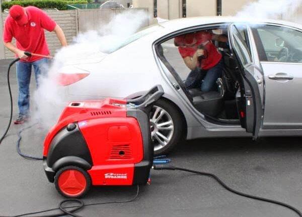 Máy rửa xe hơi nước nóng