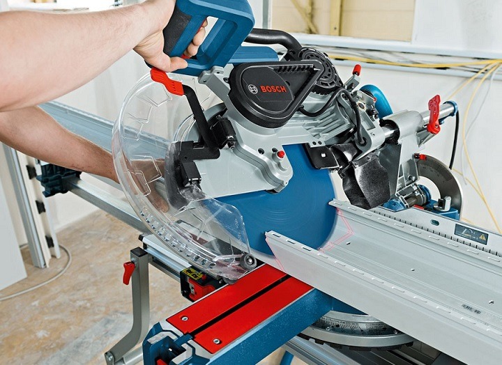 Máy cưa đa năng Bosch GCM 12 SDE Máy cưa đa năng Bosch GCM 12 SDE