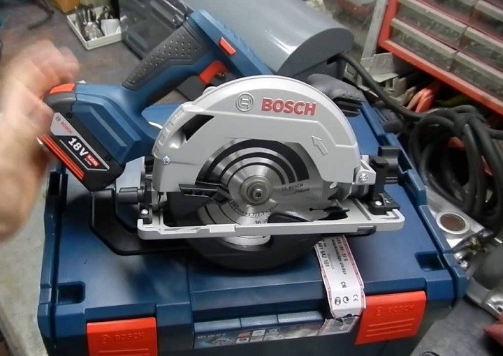 Những lưu ý khi sử dụng máy cưa đĩa dùng pin Bosch GKS 18V-57 Những lưu ý khi sử dụng máy cưa đĩa dùng pin Bosch GKS 18V-57